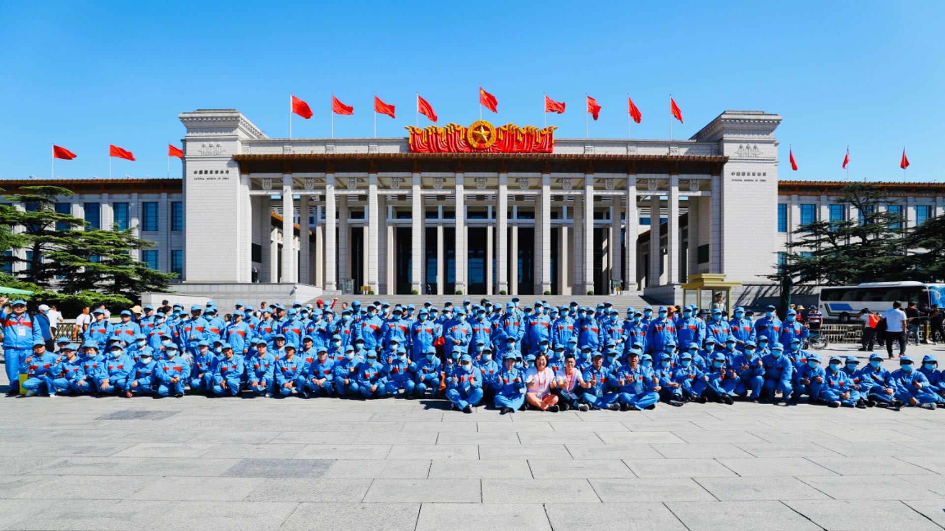 美汐清潔圓滿(mǎn)完成2023年國(guó)慶黃金周天安門(mén)廣場(chǎng)和奧林匹克公園的環(huán)境衛(wèi)生保障任務(wù)