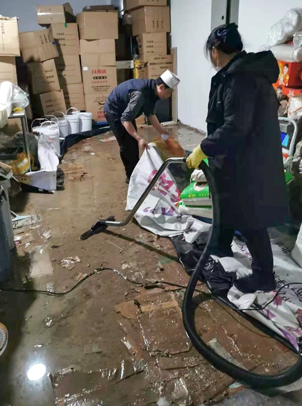 某項(xiàng)目搶水現(xiàn)場